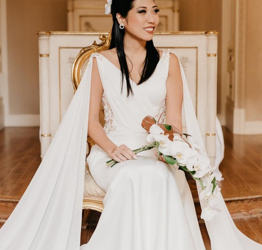 vestido de noiva sob medida com capa