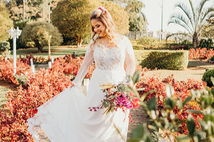 Vestido de noiva Atelier Pamela Gonzales em casamento publicado pelo Lápis de Noiva